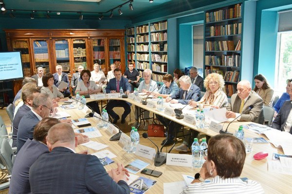 В Шуе прошло расширенное заседание комиссии Совета Законодателей РФ по вопросам социальной политики.